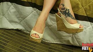 Wow! Jessica Rayne's Bare Soles Get Philly Jhon’s Warm Load!