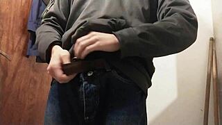 i squeeze tons of cum from my big cock