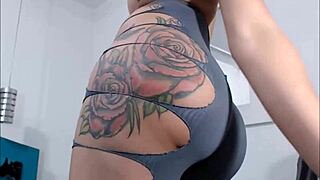 Shemale flaunts perfect butt on webcam