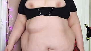 hairy bbw isnt wearing panties under her skirt with big pussy