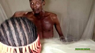 Princess catches chief priest fucking mum