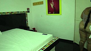 Girl Fucks Delivery Guy Without Money To Pay Him