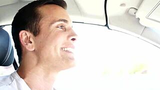 milf gets fucked good in quickie, her wet pussy orgasms hard