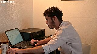 Feisty Fitness Chicks Invite Neighbour For Threesome!