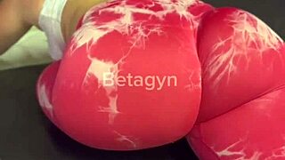 Sucked Personal Trainer While Husband Worked Out