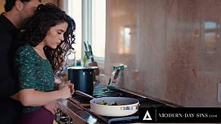 cheating housewife goes for free use creampie to satisfy horny husband 😘