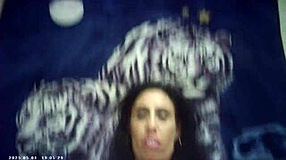 He Cums on Her Italian Pound Machine vs Brunette Babe Cumshot Powerload Climax Flexing Nuts 💦