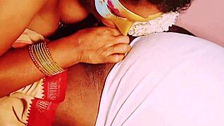 Indian maid with big boobs bangs house owner 😍