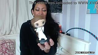 Maxine X Performs Intense Solo Webcam Show In High Heels