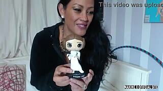 Maxine X Performs Intense Solo Webcam Show In High Heels