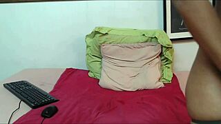 Ebony Ass Shake With Fat Pussy Lips