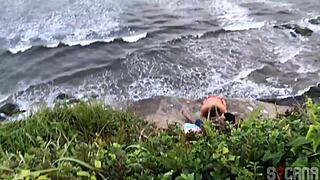 transei com uma loira gostosa que conheci na praia