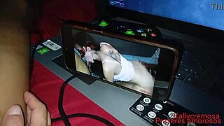 melhor porno é ver minha esposa com dois caras e ganhar boquete dela