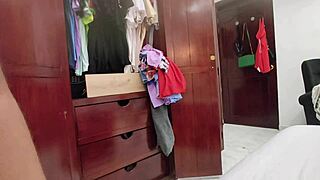 madrastra ardiente se masturba en video casero