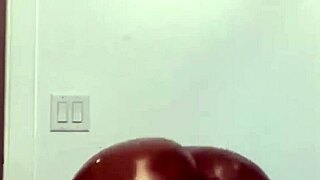 Can you shake that juicy big ass for me exclusively?