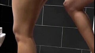 Pretty girl reunites with brother-in-law at family holiday party 😊