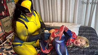 I am Wolverine and Mulher Aranha, farting and kissing with big ass toys.