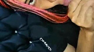 madrastra atrapada debajo del sofá el hijastro recibe un rapidito y caliente creampie casero real