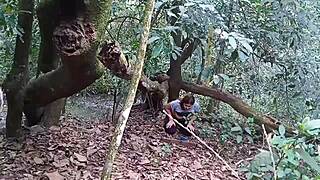 O Cara Pagou Pra Ver A Minha Buceta No Parque Ecológico Tive Que Entrar No Mato E Mostrar Pra Ele