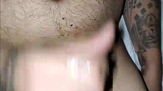 Slutty wife gives amazing handjob, wow! 😍