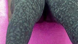 ebony milf spreads her pussy during morning workout outdoors, amateurs filming!