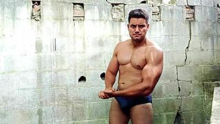 I'm Yuri, a horny bodybuilder. Showing off my huge cock and cumming hard.