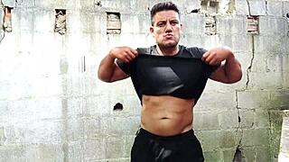 I'm Yuri, a horny bodybuilder. Showing off my huge cock and cumming hard.