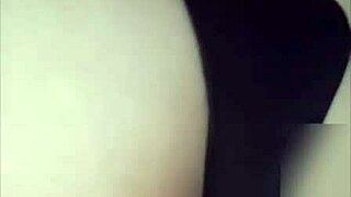 doña mary me da unos ricos sentones de jefa soltera desquiciada