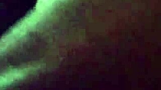 Sharing my girlfriend's pussy with friend 😈