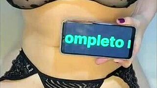 latina amadora cavalgando com grandes seios naturais