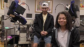 Michelle Anderson in handcuffs at hospital, spreading for dildo!