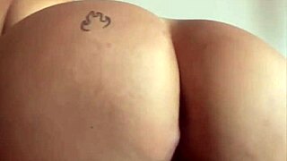 fiz uma chamada de video no apartamento do cara que eu acabei de conhecer no final dei um presentinho pra ele