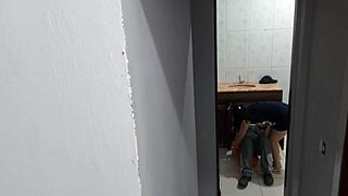 Wife Cheats with Plumber in Rough Homemade Action