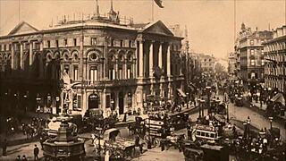 Retro Pussy Fucking Erupts in Vintage Erotic Beaver Action