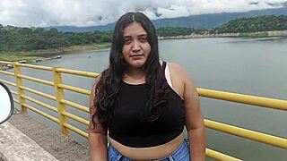 chica abandonada por novio recibe ayuda de extraño terminando en sexo duro con ebony bbw en oficina
