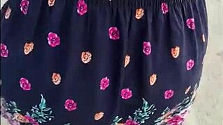 ¡Dios! Esta madura puta culona exhibicionista me da anal al aire libre en la calle 😈🍑