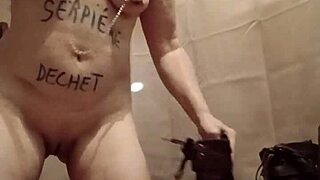 Esclave F Lèche Bottes In Bdsm Slave Humiliation Scene