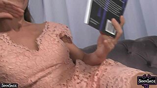 Intense Foot Lover Sinn Sage Massages Cherie Deville With Passionate Kisses And Wet Pussy Play