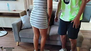 Mi Novio Me Presento A Su Padrastro Follamos Mientras Cocinaba Y Me Lo Folle