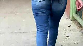 Hey, check out this curvy Latina in jeans!