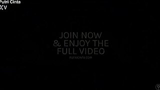 Putri Cinta splashes in the paddling pool adventure!