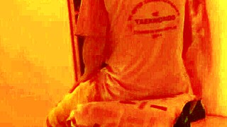 that prostitute from the brothel gave me an amazing free blowjob for the new trendy cellphone in real cabaret action 😜🍆