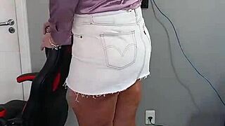 Hey, check out this super sexy vibe that's all about that effortless charm.