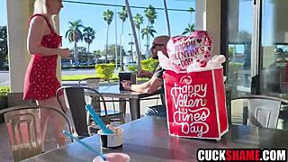 Hey, this cuck husband dares his wife to hook up with a stranger 😏🔥