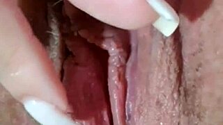 oh i'm so horny fingering my wet pussy deep inside