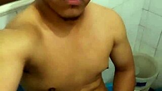 Overwhelmed with Passion While Masturbating to a Satisfying Cumshot