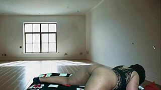 Foreign Venezuelan Woman Pays For Rented Room In Colombia By Delivering Sloppy Blowjobs And Swallowing Cum