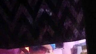 Big booty ebony model shows off her ass in amateur cam session.