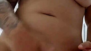 Young flasher tries to convince her man to leave his wife for her.