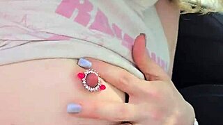 wife thanks helpful stranger after car repair assistance